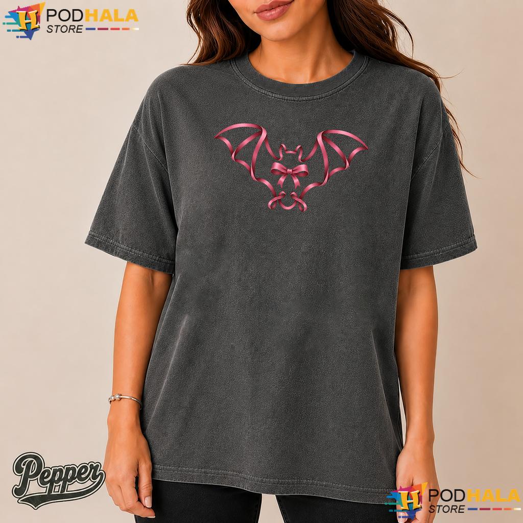 Bat Spooky Pink Ribbon Comfort Colors T-Shirt Breast Cancer Halloween Bat Spooky Pink Ribbon Comfort Colors T-Shirt Breast Cancer Halloween
