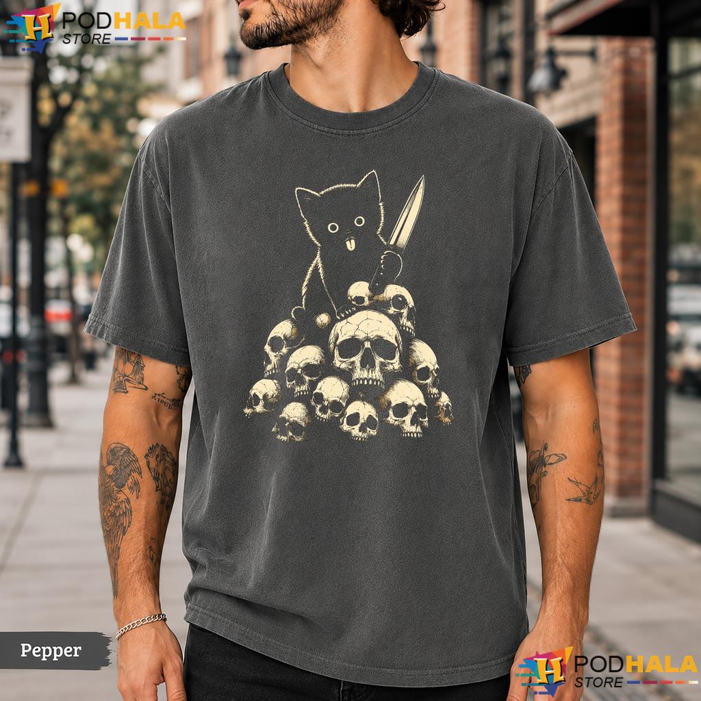 Cat With Knife Comfort Colors T-Shirt Spooky Halloween Costume Skulls Tee