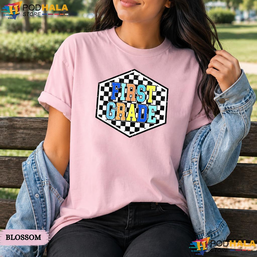Checkered First Grade Comfort Colors T-Shirt Back To School Boys Student Top