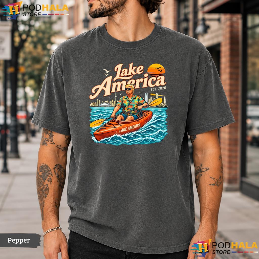 Proud Kayaking Lake America Comfort Colors T-Shirt Vintage Sunset Top