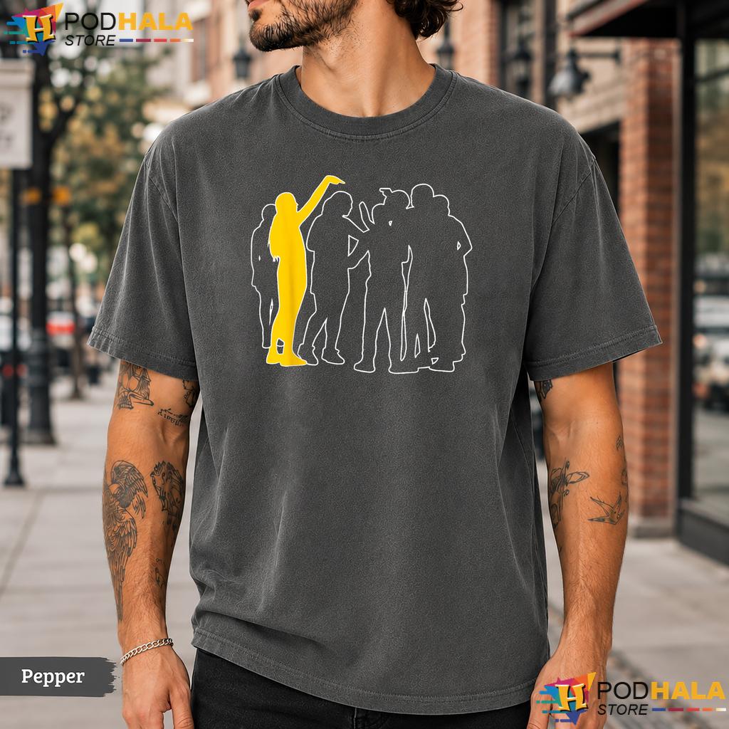 Viral Sophie Pointing Comfort Colors T-Shirt Funny Internet Meme Apparel Top