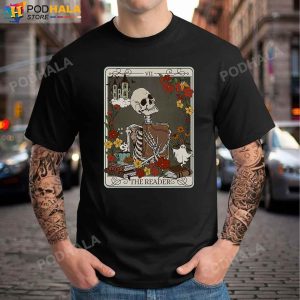 The Reader Tarot Card Funny Skeleton Librarian T Shirt Halloween Gifts