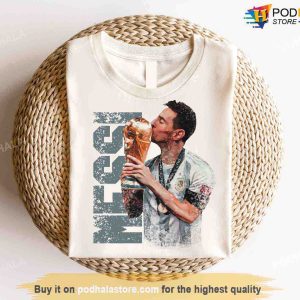 ARGENTINA World Cup Champions Lionel Messi Kiss Cup Shirt