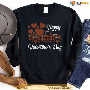 Happy Valentines Day Shirt Truck Buffalo Pattern Red Hearts Unisex Sweatshirt