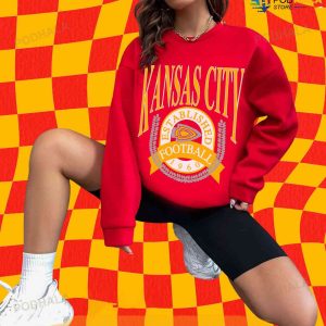 Black Red Vintage Kansas City Chiefs Football Unisex Sweatshirt 2
