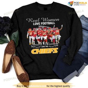 Smart Women Love The Chiefs Tshirt Kansas City Chiefs Gifts