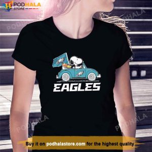 Snoopy Riding Car Philadelphia Eagles TShirt Gifts For Eagles Fans