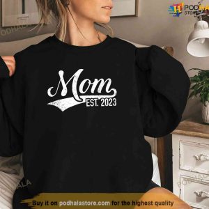 1st Time Mom Est 2023 Promoted To Mommy 2023 New Mom Shirt