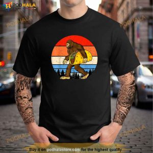 Funny Bigfoot Holding Taco Funny Taco Taco Lover Bigfoot Shirt