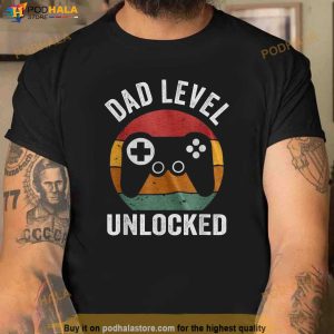 Funny New Dad Shirt Dad Level Unlocked day Tee Shirt Gaming Shirt