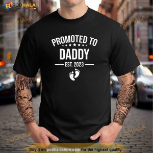 Mens Funny 1st Time Dad Est 2023 New First Fathers Day Shirt 3