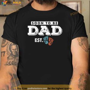 Mens Promoted to Dad est 2023 Pregnancy Soon to be Dad Gift Shirt