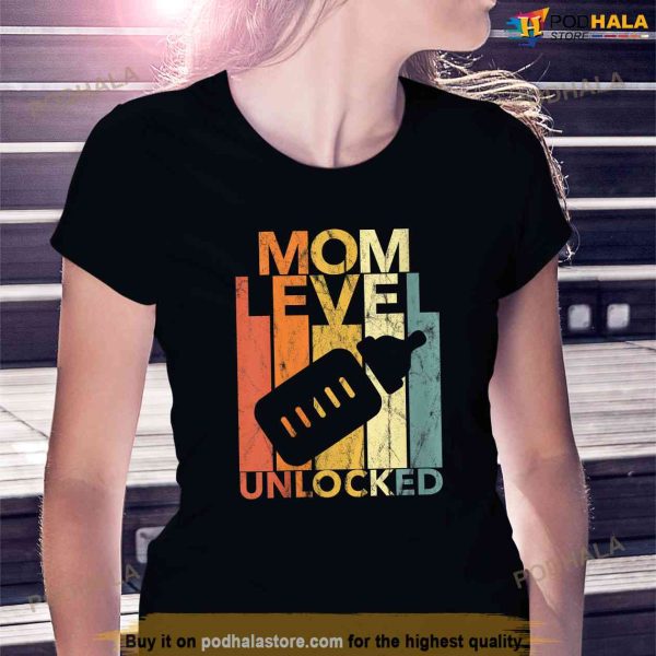Mom Level Unlocked First Time Mommy Announcement Gift Womens Shirt