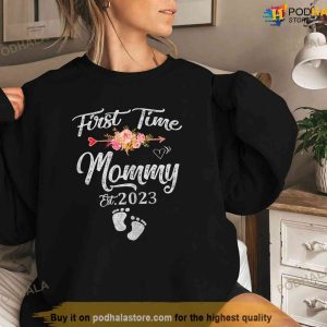 Womens First Time Mommy 2023 Mothers Day Soon To Be Mom Pregnancy TShirt