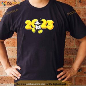 Disney Mickey Mouse Class Of 2023 Graduation Hangin Out Shirt 3