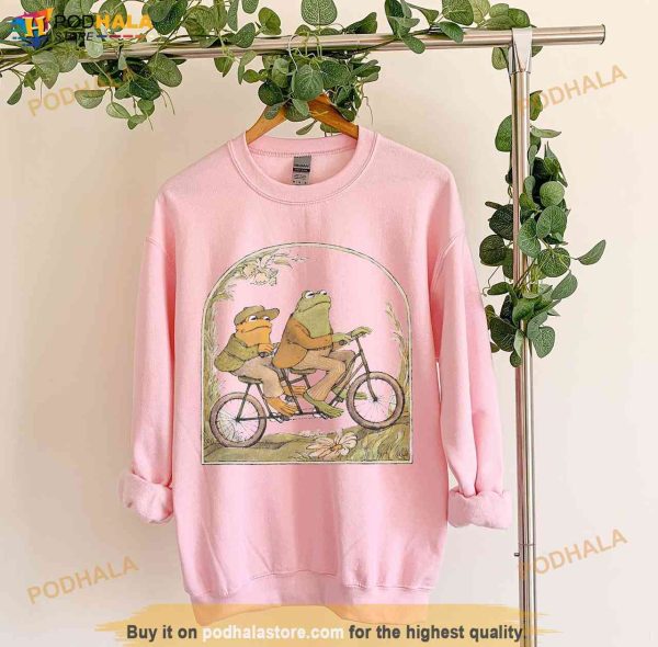Frog And Toad Unisex Sweatshirt, Vintage Book Cottagecore Aesthetic Shirt
