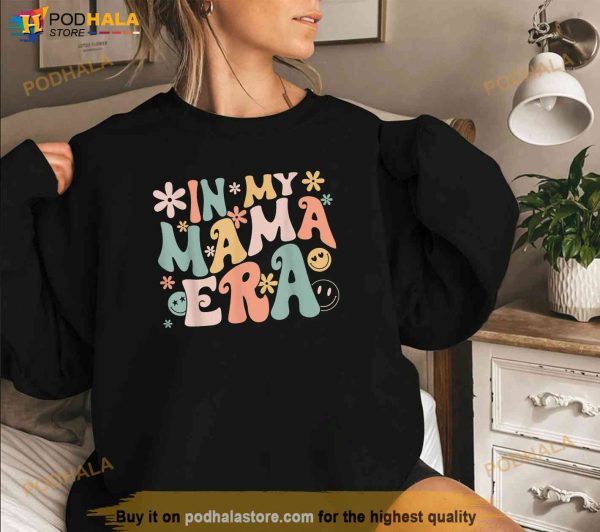 Funny In My Mama Era Lover Groovy Retro Mom Mothers Day Shirt