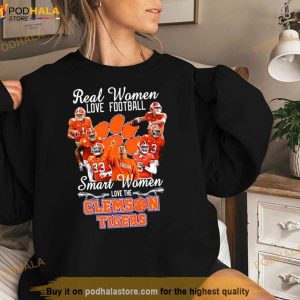 Real Women Love Football Smart Women Love The Clemson Tigers Signatures Shirt 2