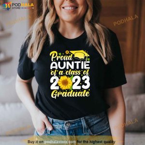 Sunflower Proud Auntie Of A Class Of 2023 Graduate School Shirt 3