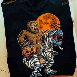 Bigfoot And Bandaged Dinosaur Pumpkin Halloween Shirt