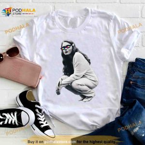 Sadie Sink Retro Black Art Shirt