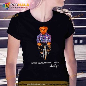Deebo Bear By The Dirt Label Funny Trending Shirt
