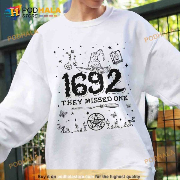 Retro Salem 1692 They Missed One Sweatshirt, 1962 The Year You Were Born Sign