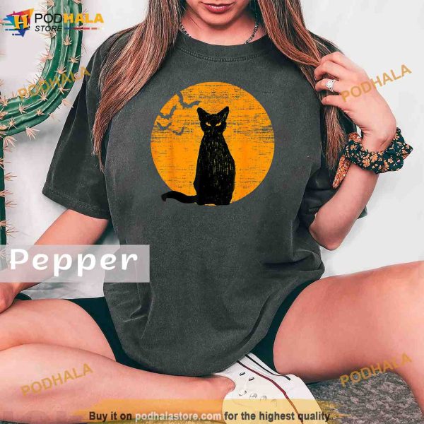 Vintage Scary Halloween Black Cat Costume Retro Moon Cat Mom Comfort Colors Shirt