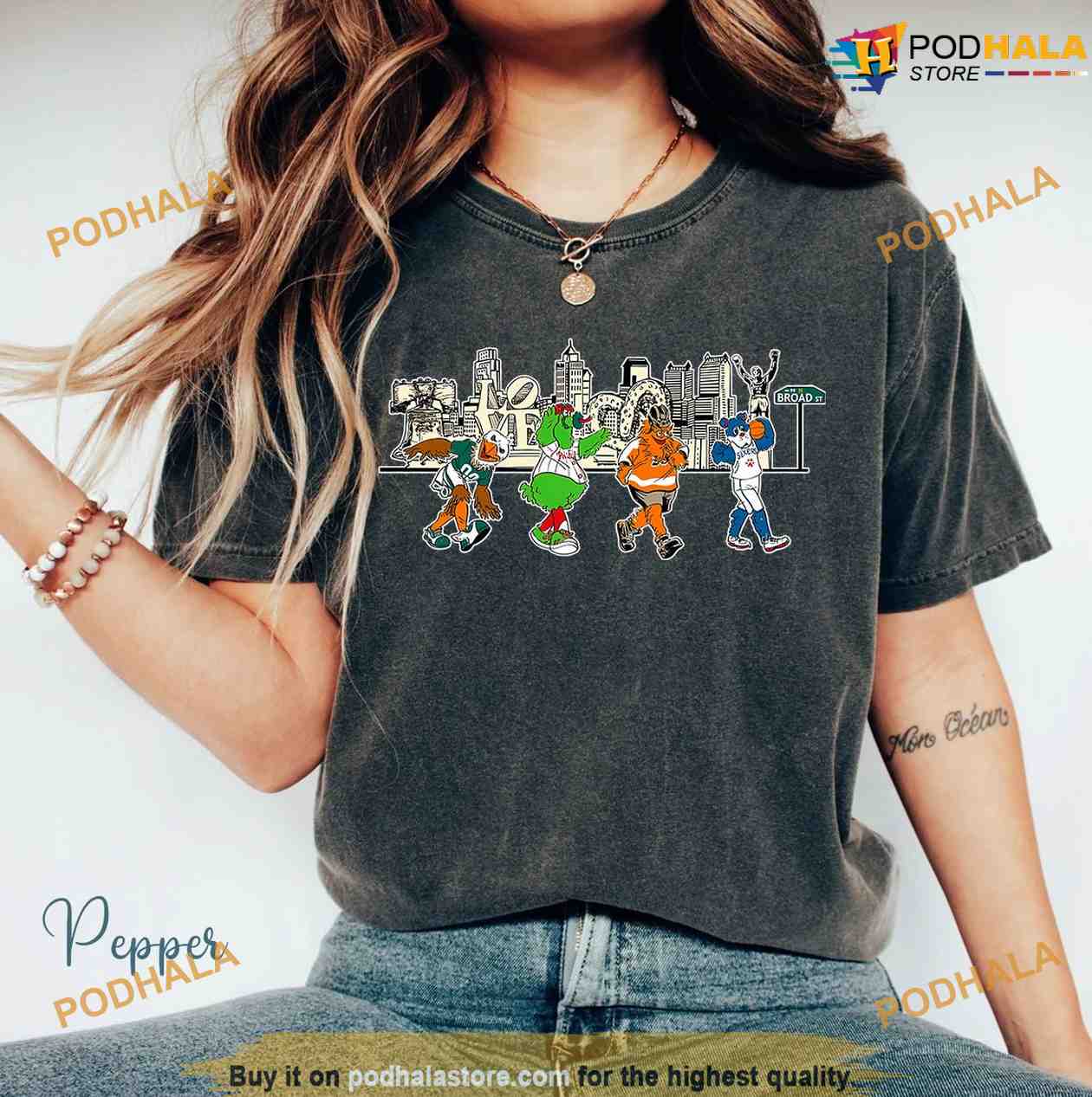 Philadelphia Eagles Flowers T-Shirt For Women - Personalized Gifts