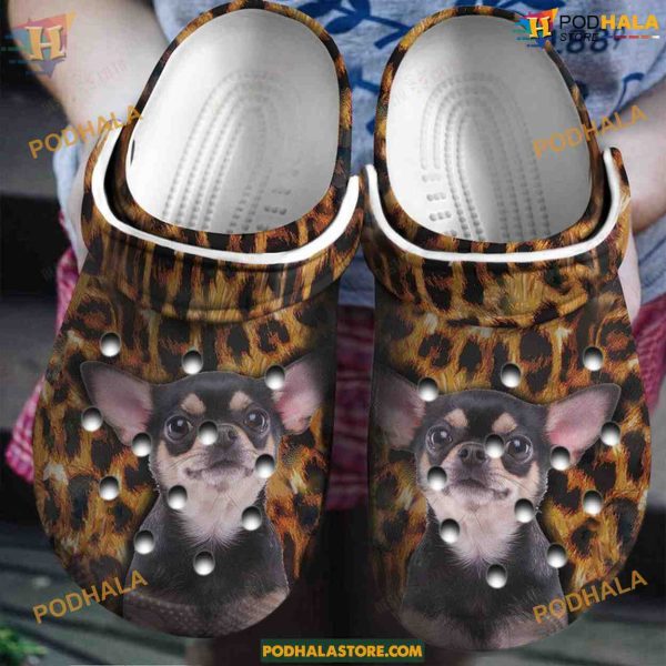 Leopard Backdrop Chihuahua Crocs, Exotic Style Classic Clogs