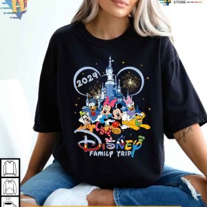 2024 Personalized Christmas Family Shirt Custom Disney Vacation Outfit 2