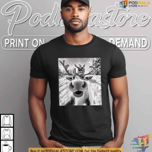 Funny Reindeer Selfie Christmas Shirt Perfect for Holiday Laughs 2