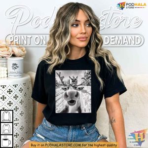 Funny Reindeer Selfie Christmas Shirt Perfect for Holiday Laughs 4