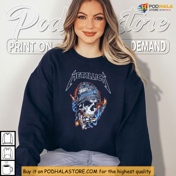 Classic 90s Metallica Band T Shirt With Grunge War Helmet Design